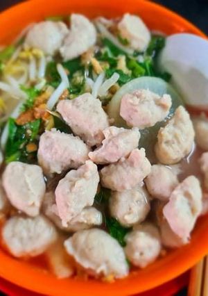รูปของ ก๋วยเตี๋ยวหมูเด้งน้ำใส กับ หมูเด้งต้มยำ