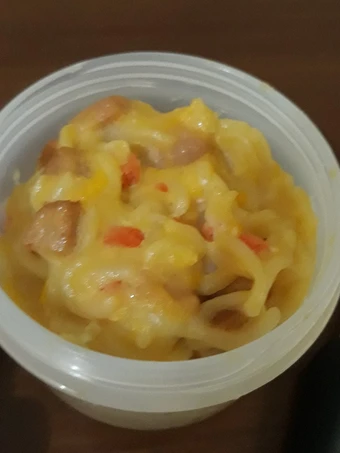 Easy Steps to Prepare Schotel Mie Instan the Delicious Appealing