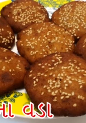 મકાઈ ના વડા (Makai Vada Recipe In Gujarati) રેસીપી મુખ્ય ફોટો
