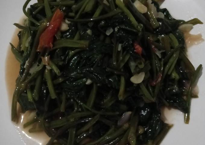 Mudah Banget Memasak Resep Judul:Tumis kangkung sederhana