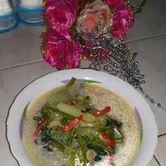 รูปของ Sayur manis kangkung campur sari ala Mak mertua cie...