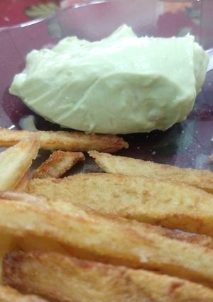 Una foto de Mayonesa casera con palta.. 🤤