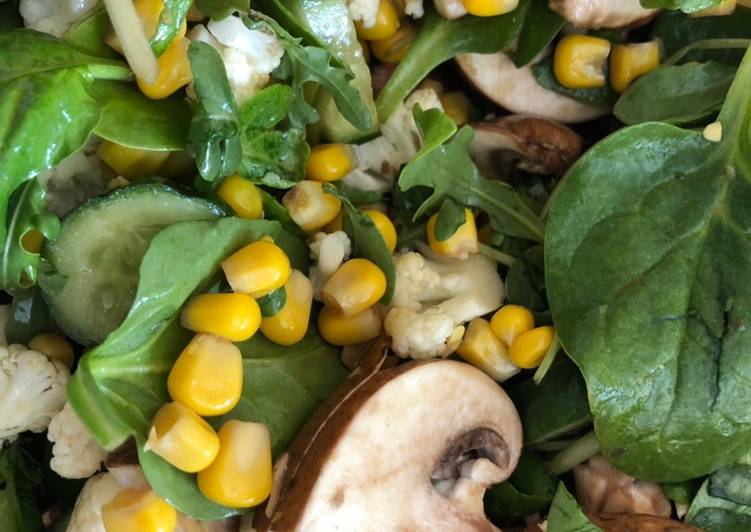 Steps to Prepare Any-night-of-the-week Mixed Salad with Basil Olive Oil