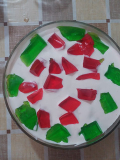A picture of Fruit Custard.