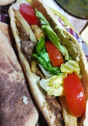 صورة لوصفة خبز منفوخ مطلوع محشي صوص كبدة