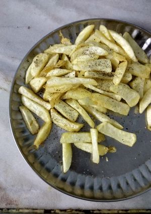 A picture of French fries.