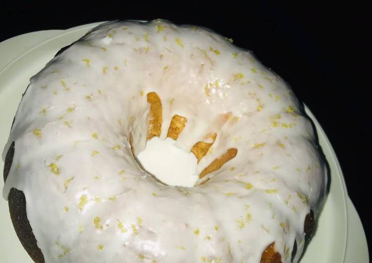 Simple Way to Prepare Speedy Lemon Bundt cake