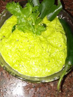 નાળિયેર ની ચટણી (Coconut Chutney Recipe In Gujarati) રેસીપી મુખ્ય ફોટો