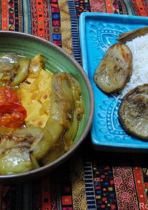 A picture of Persian Eggplants Stew with Chicken.
