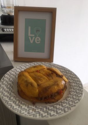 Una foto de PASTICHO / PASTEL DE Plátano SIN HORNO. Súper fácil y rápido 🍽🍺🥮
