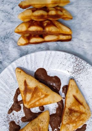 A picture of Mini vanilla cakes 🍞.