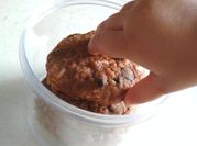 Gambar choco chip cookie lumer