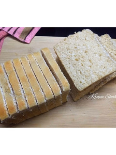 A picture of Semolina bread.