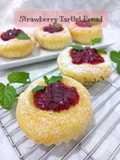 Strawberry Tartlet Bread with Almond cream