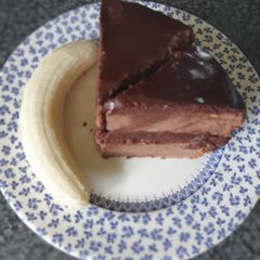 A picture of Chocolate Banana Sandwich Cake.