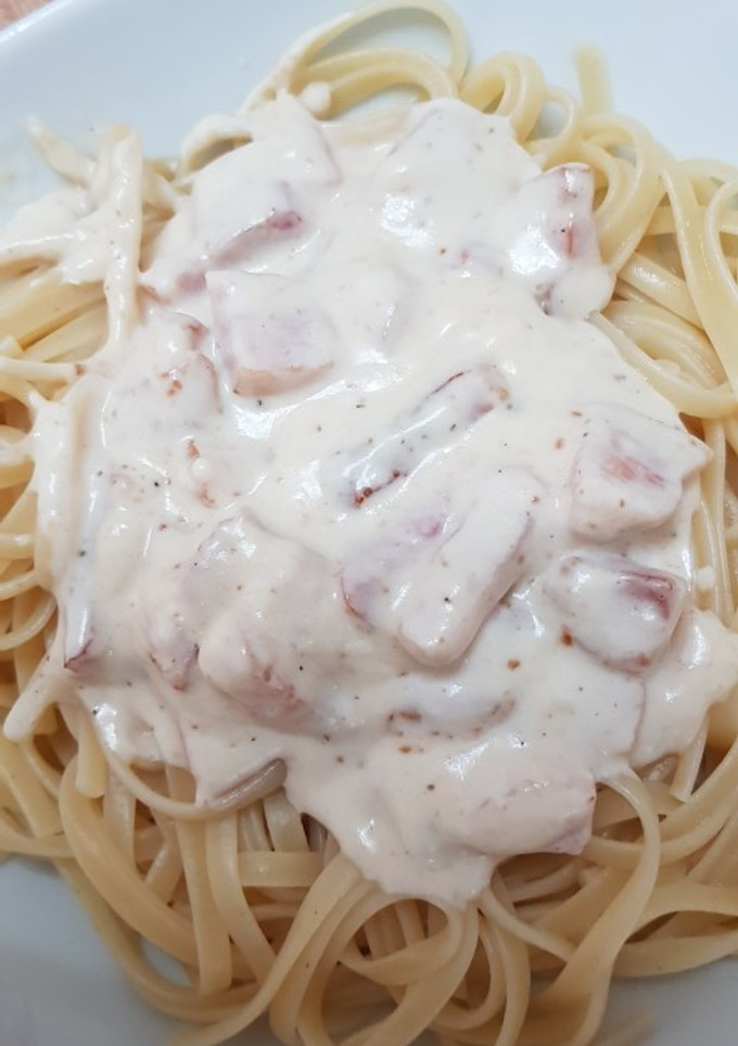 Una foto de Tallarines carbonara