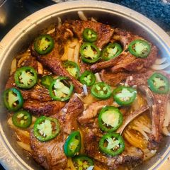 A picture of Sash's chilli and onion chops.