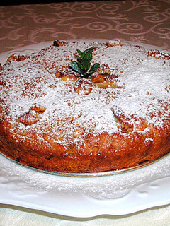 Una foto de Bizcocho con zanahoria y nueces