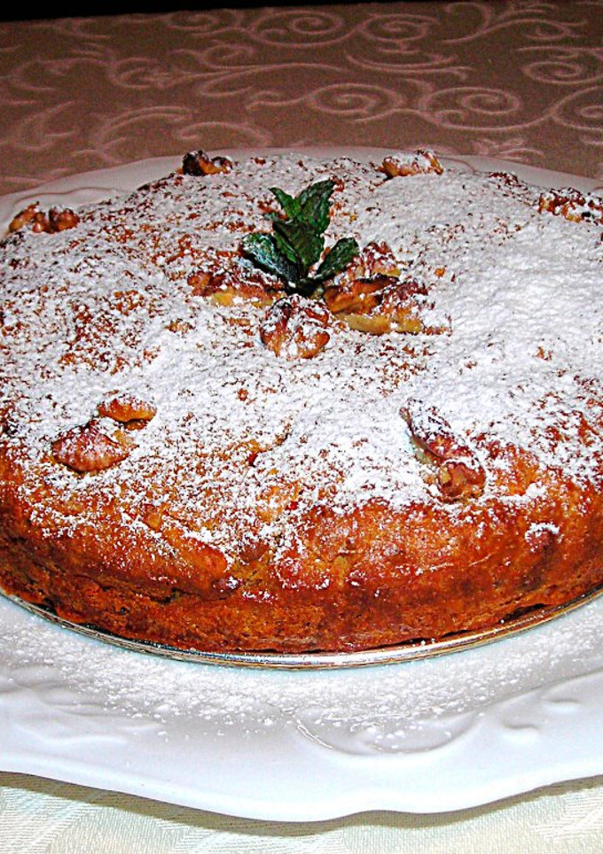 Una foto de Bizcocho con zanahoria y nueces