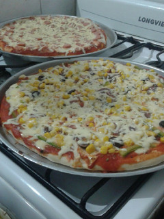 Una foto de Pizzas Especiales🍕🍕