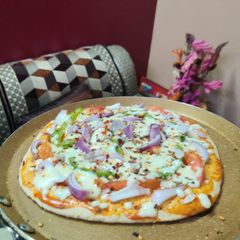 A picture of Wheat flour pizza.