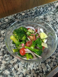 Una foto de Ensalada de brócoli