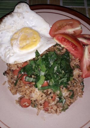 Foto resep Nasgor sosis telur sayur paket komplit ala echa