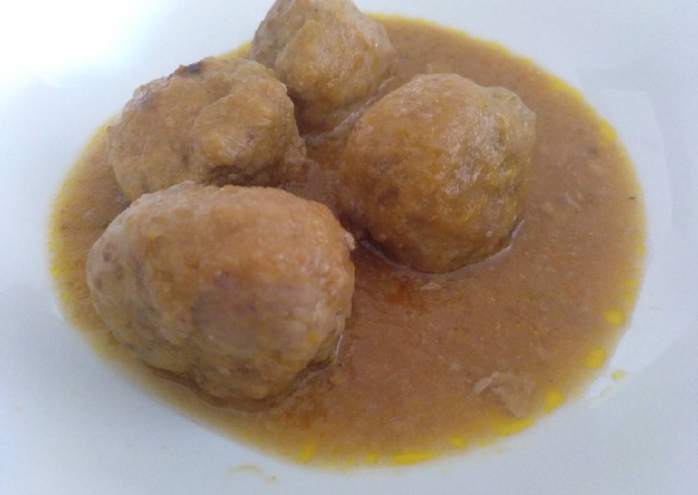 Albóndigas en salsa