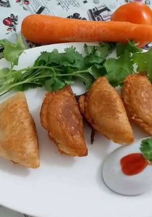 चीज़ क्रिस्पी ब्रेड गुझिया (Cheese crispy bread gujhiya recipe in hindi) रेसिपी मुख्य फोटो