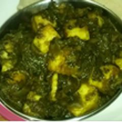 A picture of Palak Paneer.