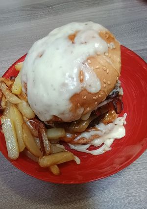 O poză a rețetei Burger cu vită.