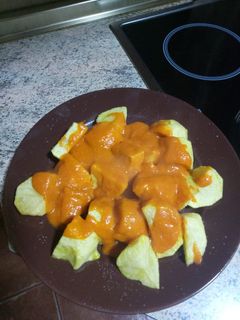 Una foto de Patatas bravas salsa casera