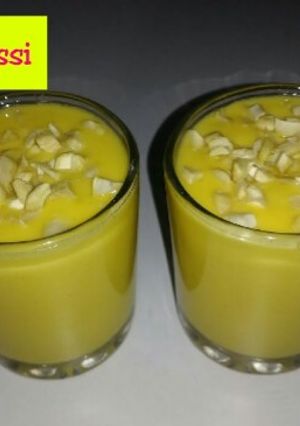A picture of Mango Lassi.