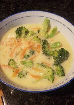 Una foto de Sopa de brócoli estilo Panera Bread