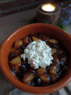 Una foto de Compota de manzanas y arándanos para carnes y postres / Apple & Cranberry Compote