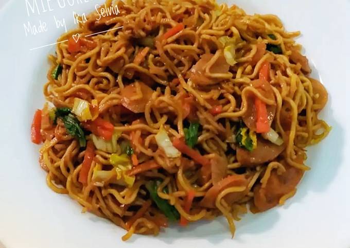 Mie goreng maknyuss.