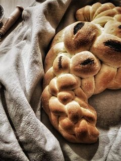 Foto di Challah bread treccia di pane a 8 capi 🌷