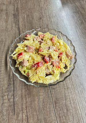 Káposztás tészta saláta ￼ recept fotója