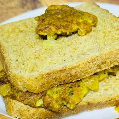 A picture of Sesame eggs sandwich.