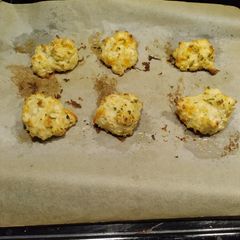 A picture of Garlic and Cheese Biscuits.