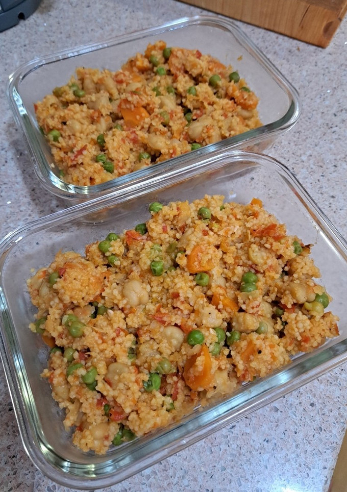 Una foto de Couscous con verduras y garbanzos