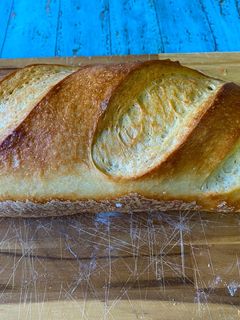Foto de 228-Filão de pão francês na panela de ferro