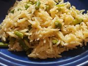 A picture of asparagus and orzo