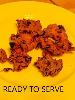 கேல் (kale) ஸ்பினாச் (spinach). பகோடா --கீரை பகோடா (keerai pakoda recipe in Tamil) செய்முறை முக்கிய புகைப்படம்