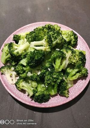 A picture of Sauteed Brocolli.