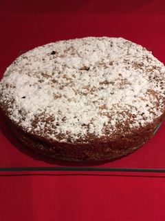 Una foto de Tarta de brownie de café, nueces y chocolate blanco
