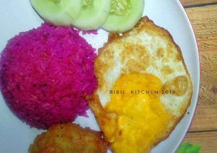 Resep Nasi goreng kemiri buah naga | Cara Masak Nasi goreng kemiri buah naga Yang Menggugah Selera