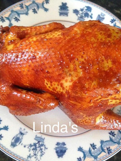 Hình của món HongKong Soy Sauce Chicken (Gà nấu tương kiểu HongKong).