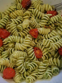 Foto resep [One Pot] Pasta dengan pesto kemangi, Vegetarian