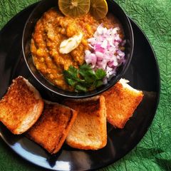 A picture of Pav bhaji.
